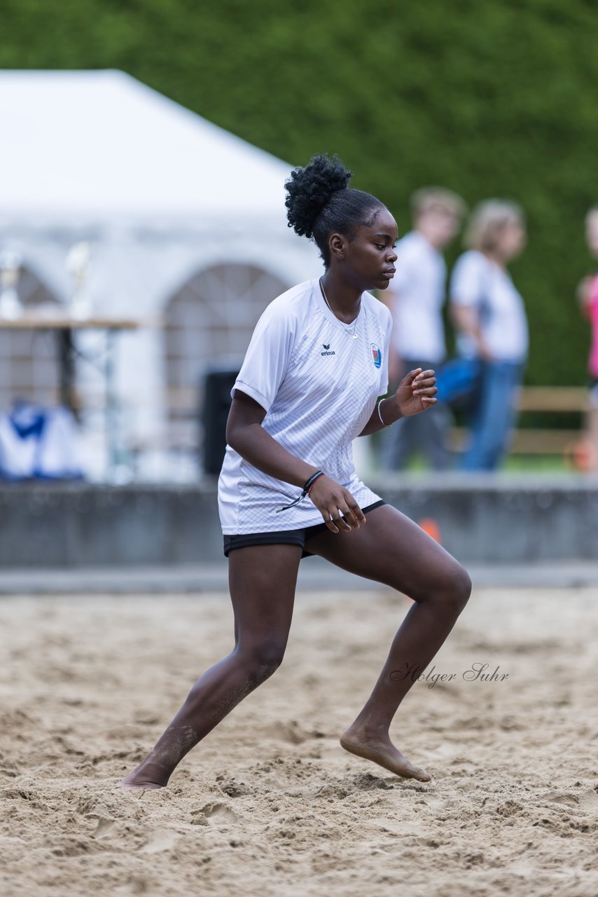 Bild 61 - wBJ/wCJ Beachsoccer Cup